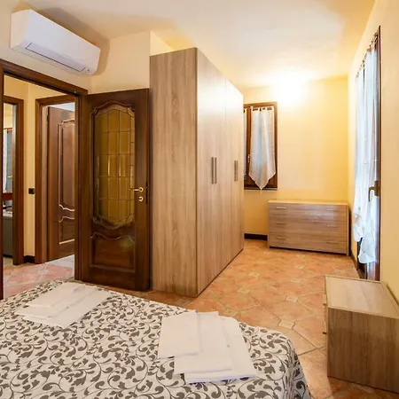 Appartamenti Arco Antico San Bartolomeo Al Mare Exterior photo