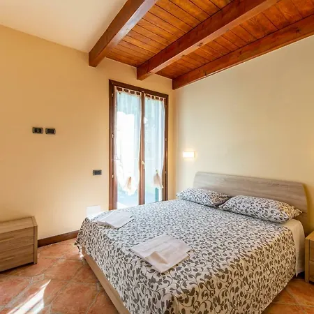 Appartamenti Arco Antico San Bartolomeo Al Mare Exterior photo